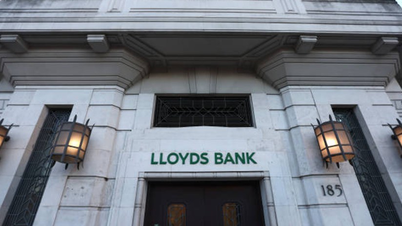 British Cycling and Lloyds Bank have announced a long-term deal which will see the high street bellwether feature as a lead partner.