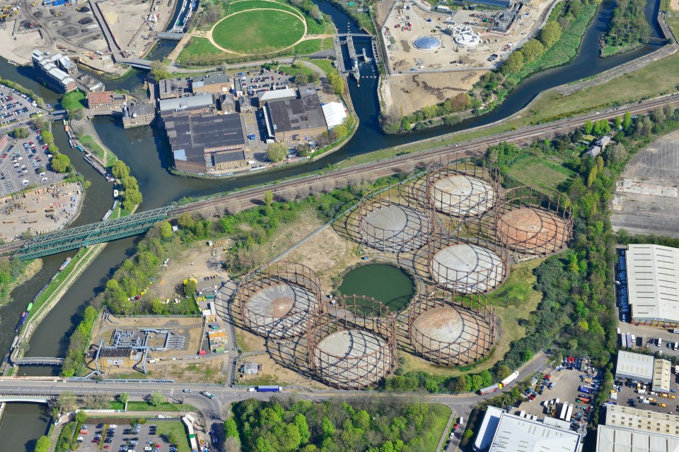 Not all of the gasholders will be turned into residential structures however, where the ninth holder was there will be a community centre. What is left of the 8th will be turned into a water feature. 

