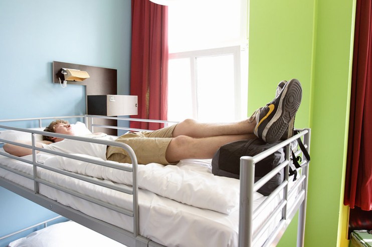 Losses have continued to mount for hostel chain Smart Stays, despite the company saying it had seen an increased number of business travellers checking in to its properties.