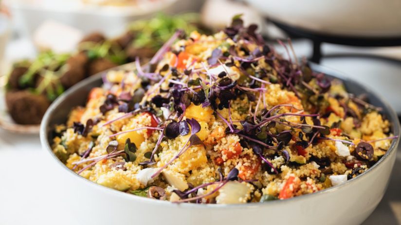 As the work landscape evolves, so have lunchtime habits, with a taste for healthier lunches becoming increasingly prominent