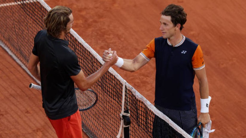 Come Sunday evening on the clay of Court Philippe-Chatrier we could see a new Grand Slam winner in men's tennis. Because either German Alexander Zverev or Norwegian Casper Ruud will be in the final and have a sot at lifting the Coupe des Mousquetaires at the French Open.