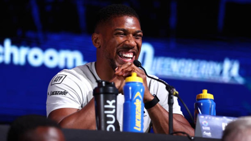 Undisputed boxing champion Oleksandr Usyk has voluntarily given up his IBF heavyweight belt to ensure Anthony Joshua and Daniel Dubois have a prize to fight for in September.