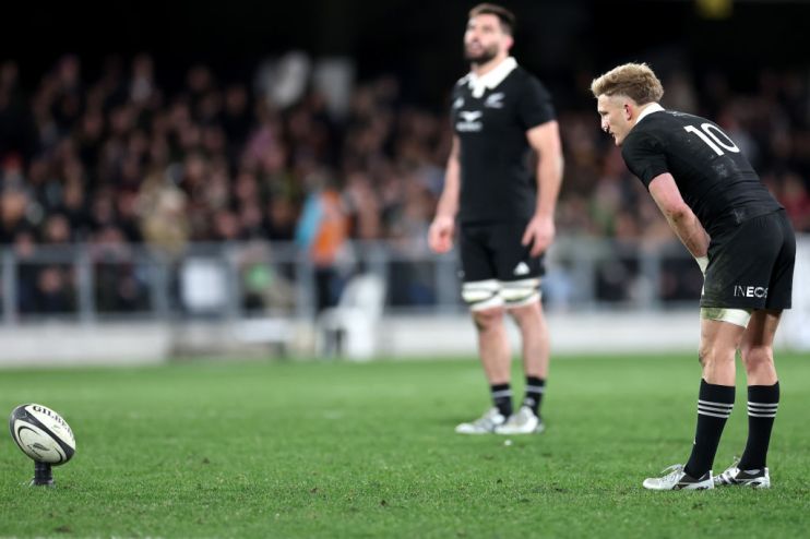 Damian McKenzie almost cost New Zealand against England by running out of time to take a kick