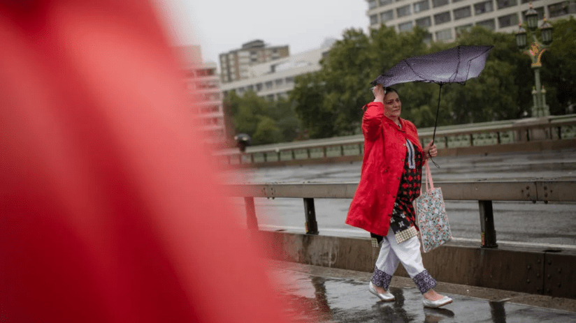 Barbecue equipment, home and garden renovations and garden centres all suffered a drop in spending as the cold snap kept Brits indoors.(Photo by Dan Kitwood/Getty Images)