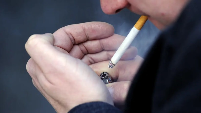The report comes after Labour have promised to reinstate Rishi Sunak's smoking ban
