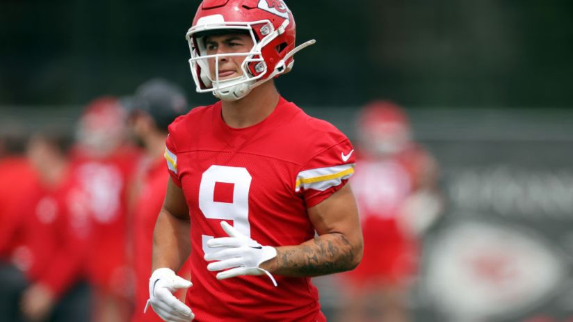 Rees-Zammit has the option to continue training with the Chiefs despite missing out on their NFL roster