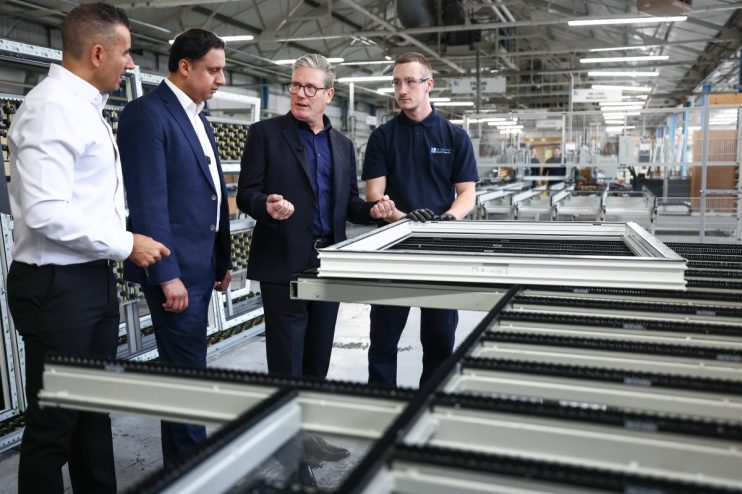 Active job postings grew by 3.3 per cent compared to the month before as London saw the second highest increase across the country. (Photo by Jeff J Mitchell/Getty Images)