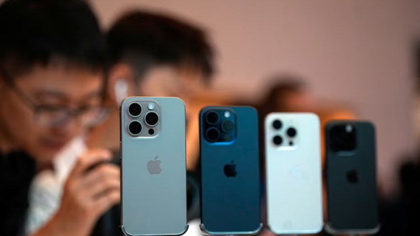People look at the new iPhone 15 Pro