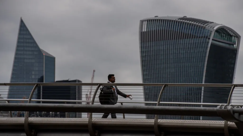 The government has denied it will force businesses to allow staff to work a four-day week