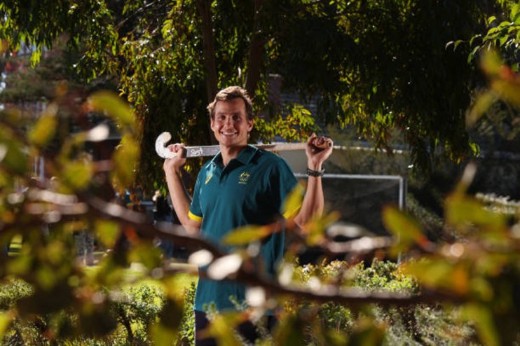 Olympic Games hockey player Tom Craig, from Australia, was forced to apologise after being released from custody following an arrest for allegedly buying cocaine in Paris.