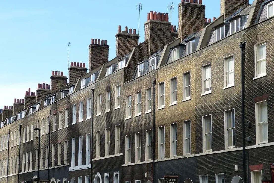 House prices fell by 0.5 per cent in March
