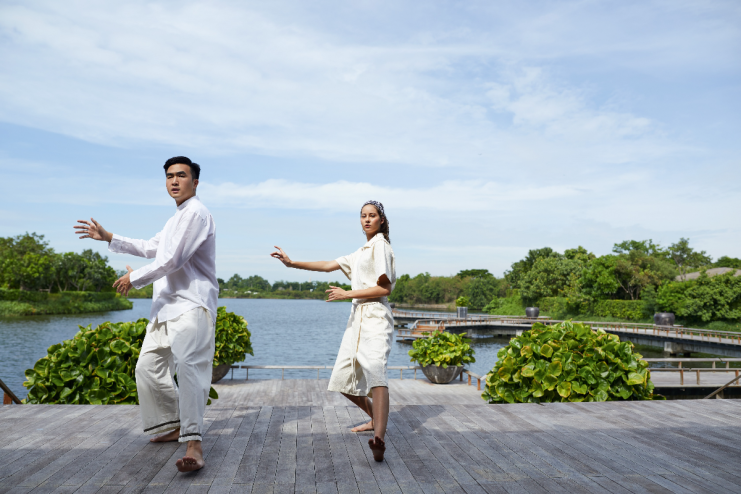 Tai chi at Rakxa wellness retreat in Thailand, where Adam stayed for their Rebalance programme
