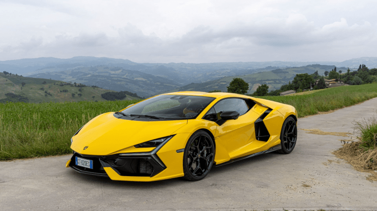 Lamborghini Revuelto