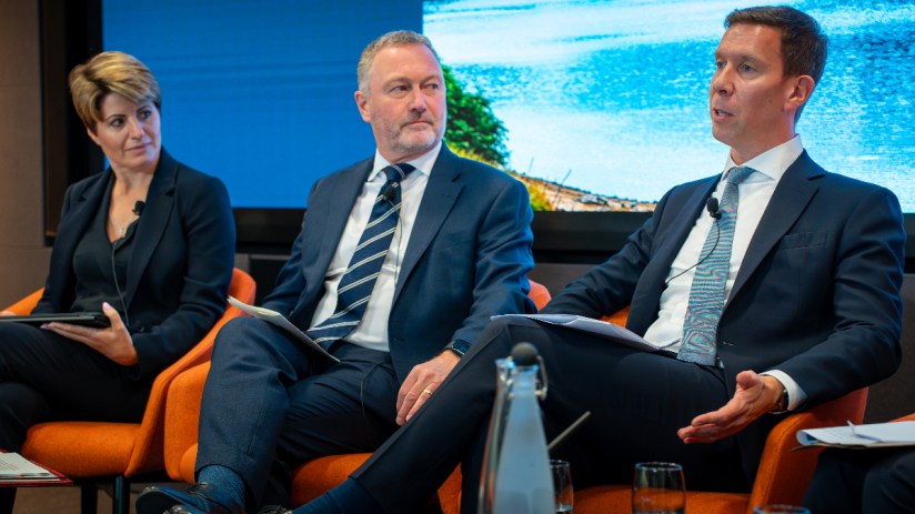 Ministers have held talks with bosses of water industry investment firms in a bid to attract fresh capital to the scandal-hit sector.