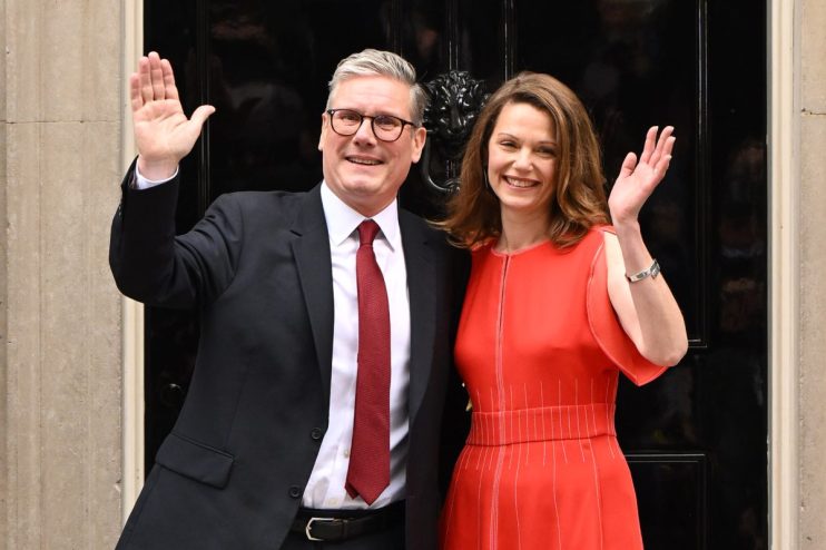 Keir and Victoria Starmer on the steps of downing street