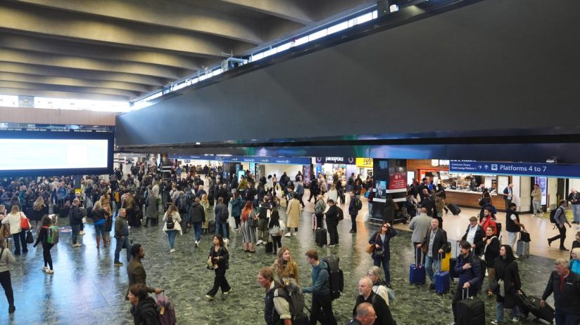 A view of the large advertising board at Euston train station in north London, which has been switched off by Network Rail following criticism it made the passenger experience worse. The Government-owned company said reviewing how the screen is used is part of a five-point plan aimed at improving the station. Picture date: Friday October 4, 2024. PA Photo. See PA story RAIL Euston. Photo credit should read: James Manning/PA Wire