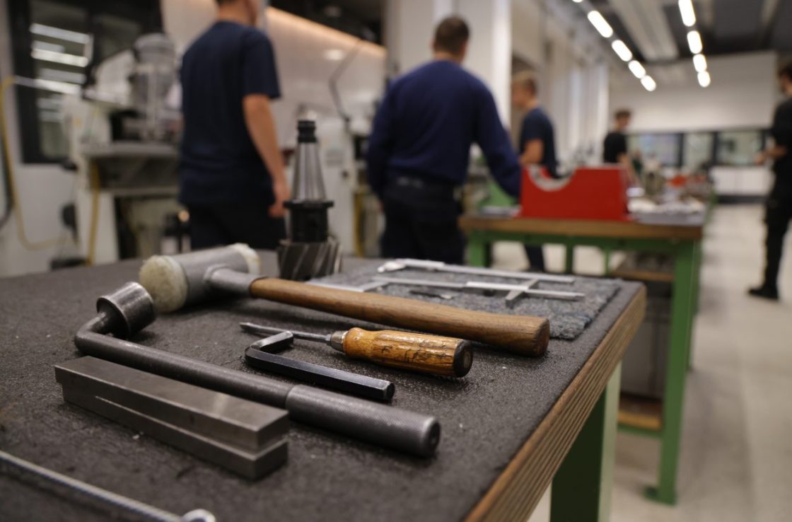 A former Premiership Rugby chief executive has called on the government to cut red tape and back sports clubs to use the existing Apprenticeship Levy to fuel upskilling opportunities for athletes and local communities.
