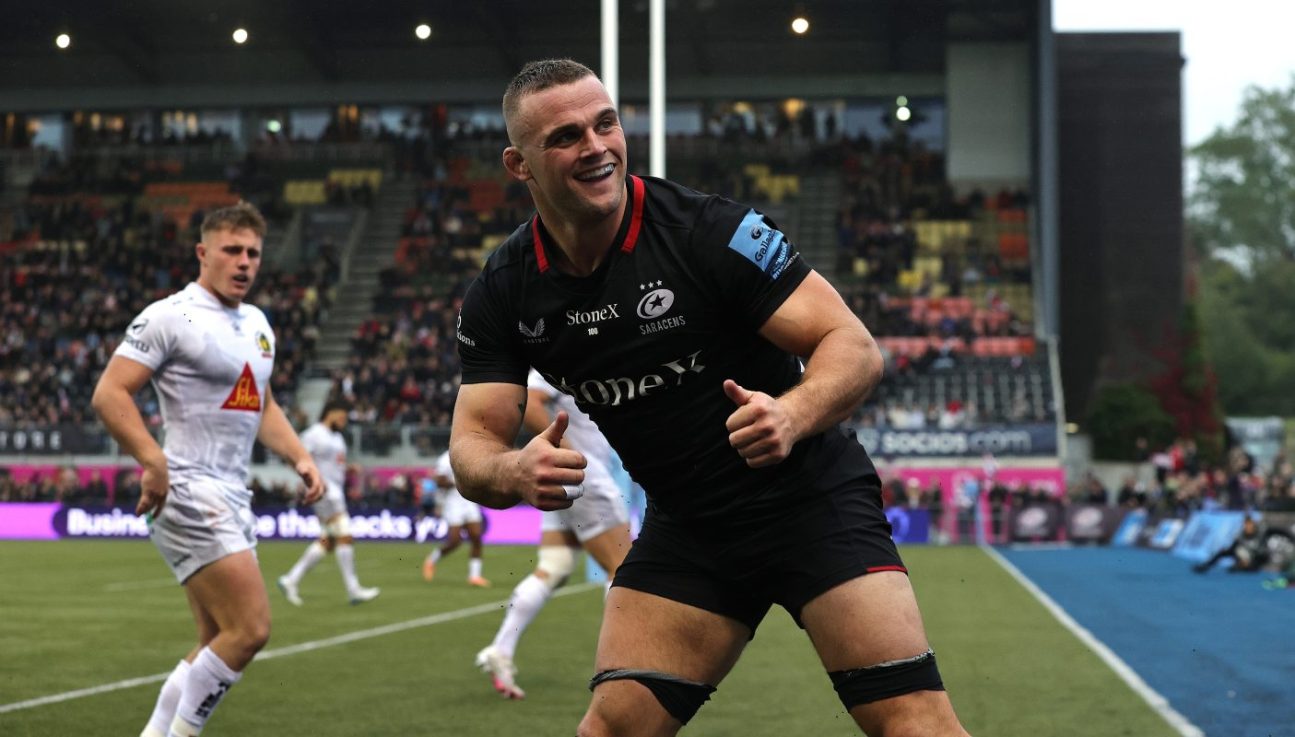 Ben Earl scored two tries as Saracens continued their 100 per cent start to the Premiership season against Exeter Chiefs