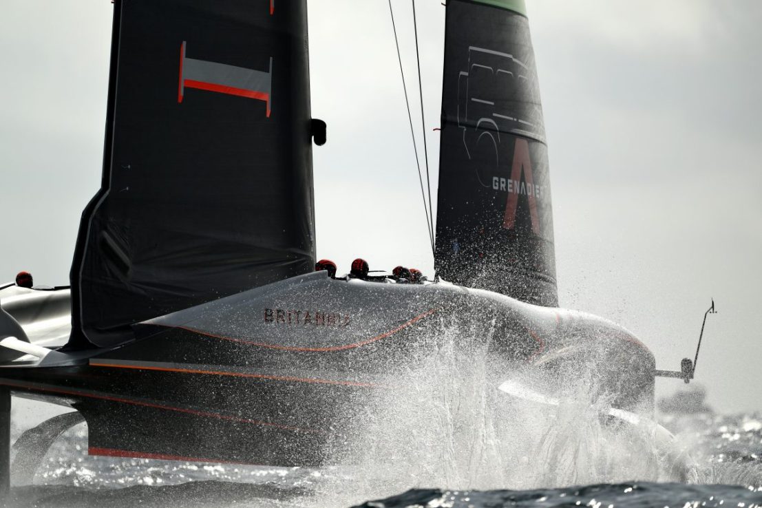 Great Britain's chances of winning a first ever America's Cup took another hit on Sunday with Ineos Britannia 3-0 down to holders New Zealand.