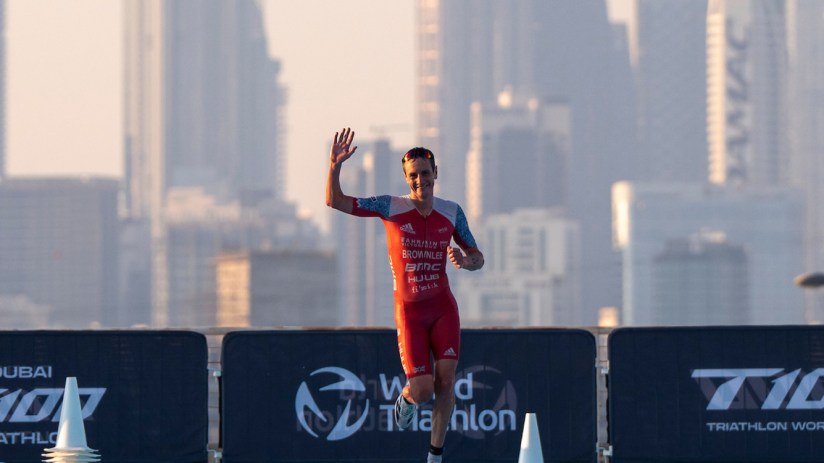 Alistair Brownlee achieved his first podium finish of the season at the Dubai finale of the T100 Triathlon World Tour