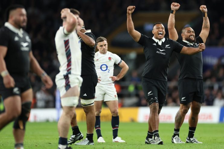 There were contrasting results for the home countries in the opening round of the Autumn Nations Series as England snatched defeat from the jaws of victory against the All Blacks and Scotland pummelled Fiji at Murrayfield.