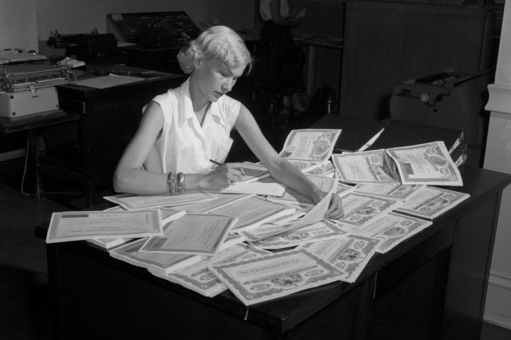 Can more bureaucracy reduce waste in bureaucracy?