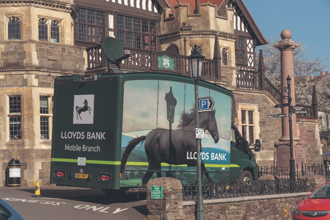 Lloyds top bosses are set for a bumper bonus.