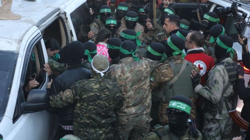 Al-Qassam Brigades hands over 3 Israeli captives to Red Cross