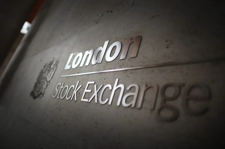 The FTSE 100 secured its longest running win streak on Friday.