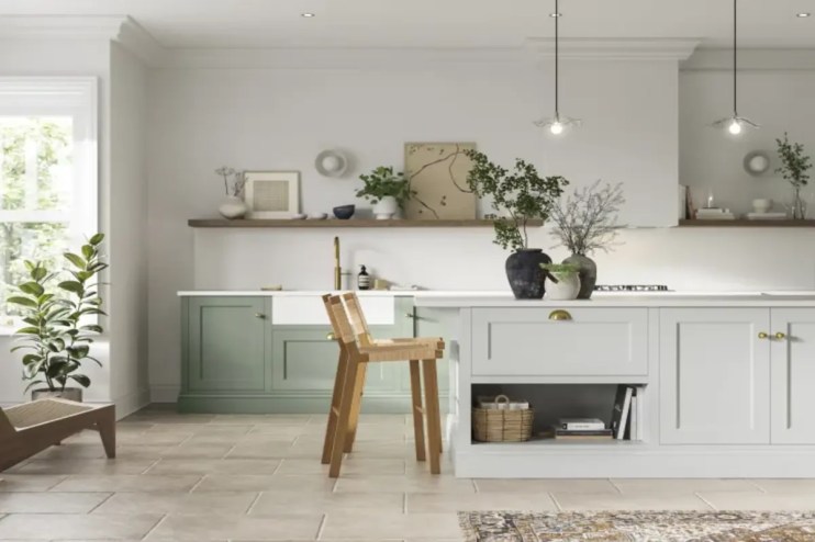 Kitchen maker Magnet has posted another huge loss.