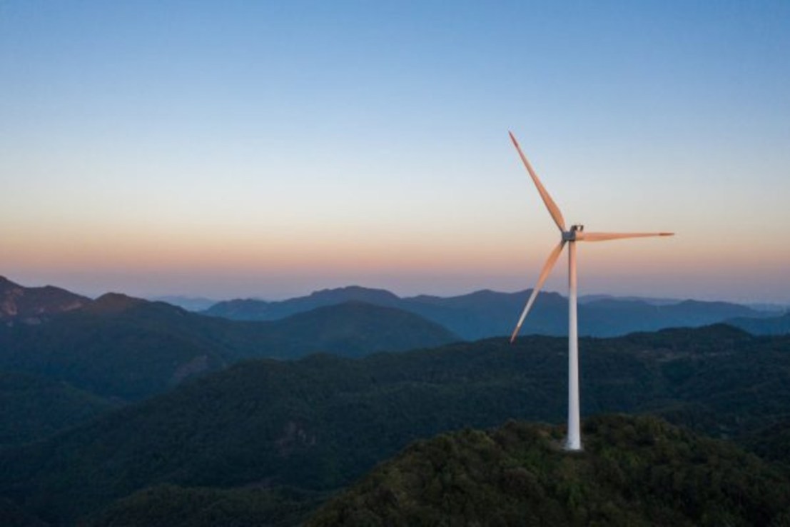 Grid connections for businesses delivering clean energy are to be prioritised, ministers have said.