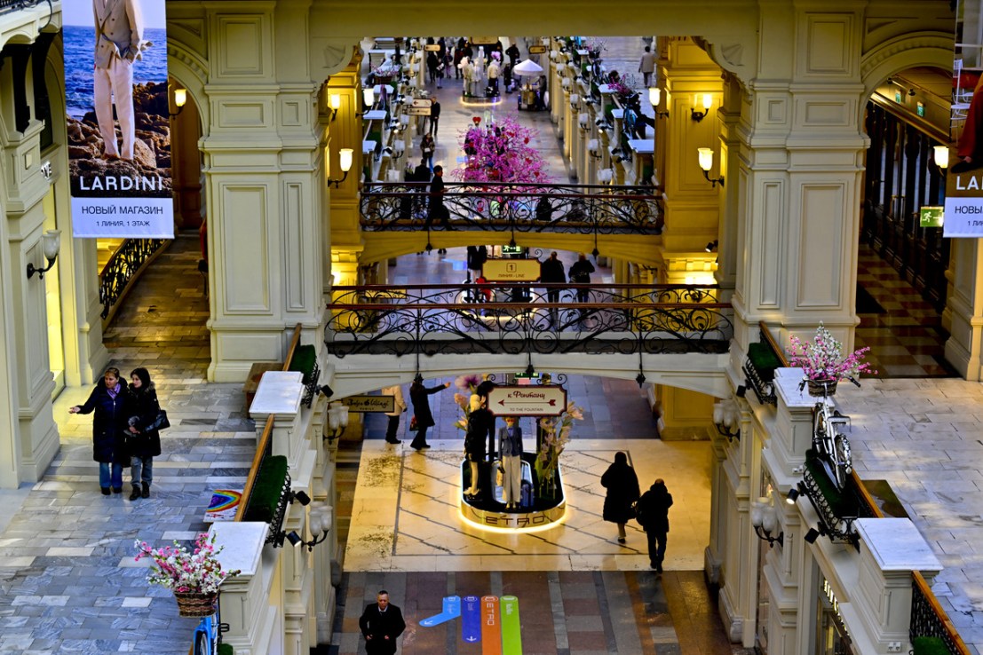 A Russian shopping mall, many of which still have empty stores from when western brands left the country (Photo by Sefa Karacan/Anadolu via Getty Images)