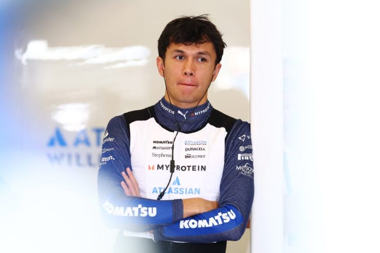 Thailand’s bid to host a Formula 1 race took a step forward this week after the sport’s chief executive Stefano Domenicali stopped off in Bangkok for a meeting with the country’s prime minister.