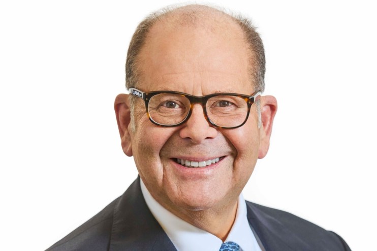 Christopher Sarofim, a US fund manager and minority owner of the NFL's Houston Texans, has joined the board of Everton