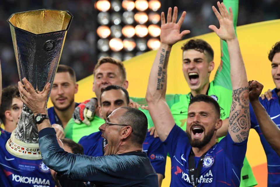 FBL-EUR-C3-CHELSEA-ARSENAL-FINAL-TROPHY
