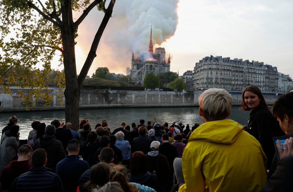 TOPSHOT-FRANCE-FIRE-NOTRE DAME
