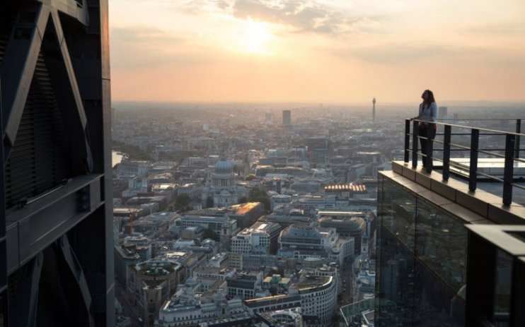 French securities regulator the AMF has told the EU that it should fix its derivatives trading rules to avoid damage to its own financial sector once the UK finally leaves the bloc on 1 January.