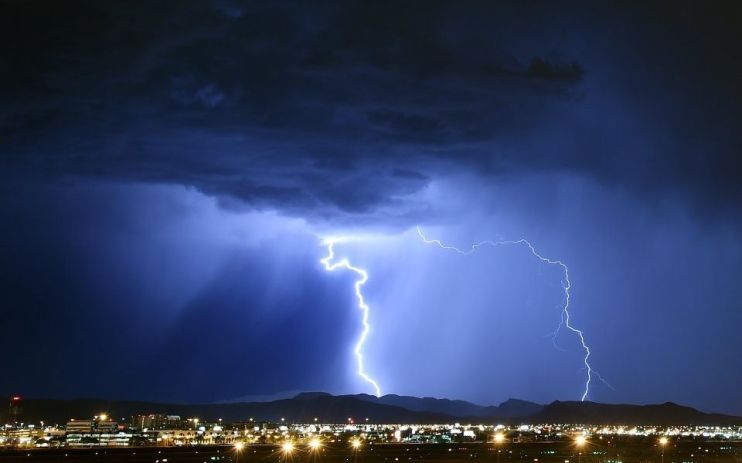 Thunderstorm hits Vegas, US